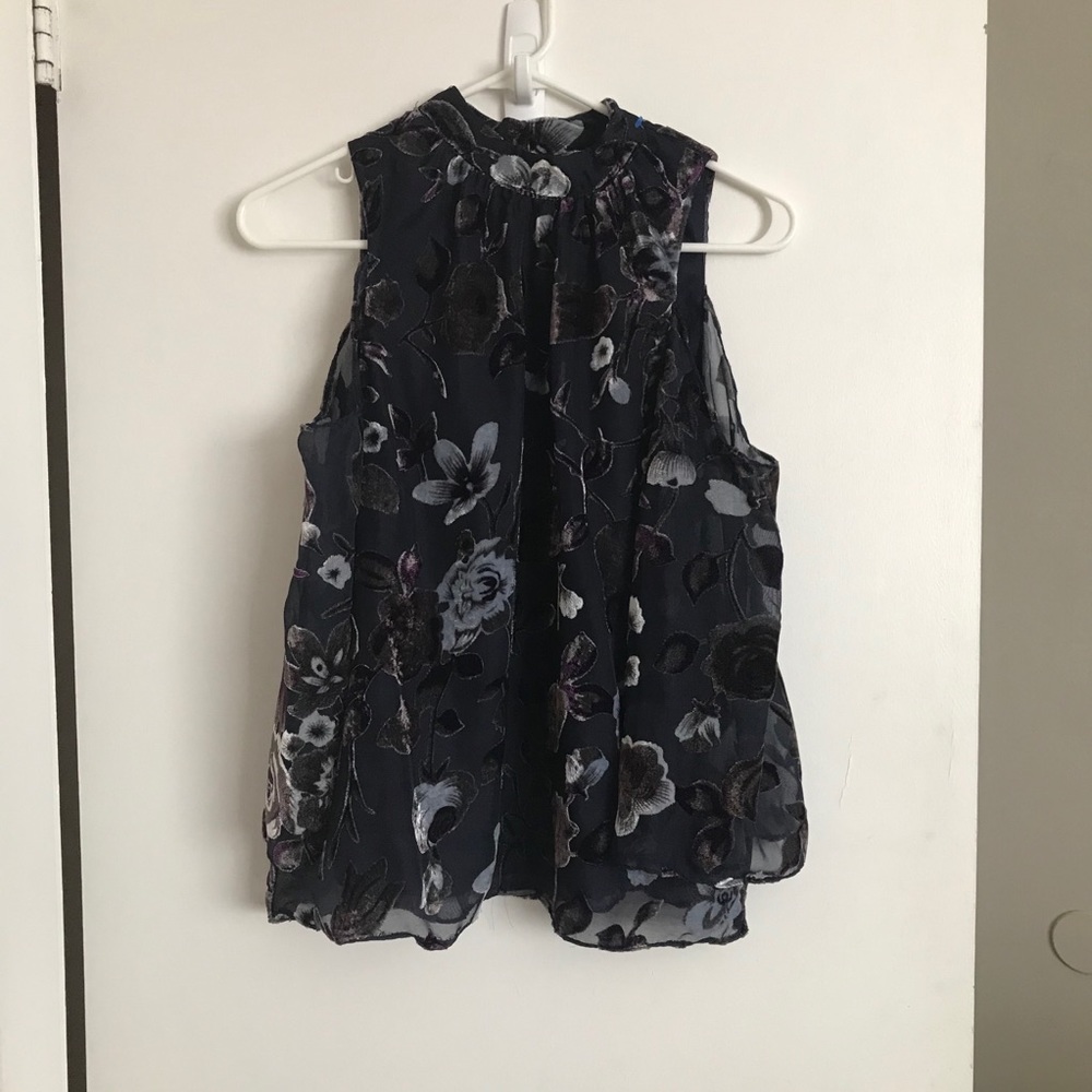 Design Lab Floral Cold Shoulder Top - Size XS